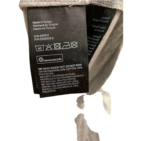 H&M Divided Grey Floral Embroidered Print Long Sleeve Basic Cropped Tee - Picture 4 of 7